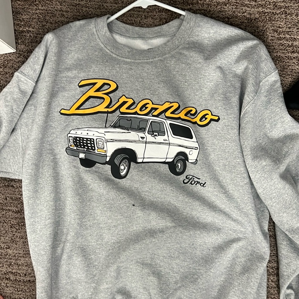 vintage ford bronco crew neck